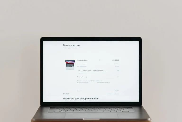 Payer ses courses en ligne plus tard : quelles enseignes le permettent ?